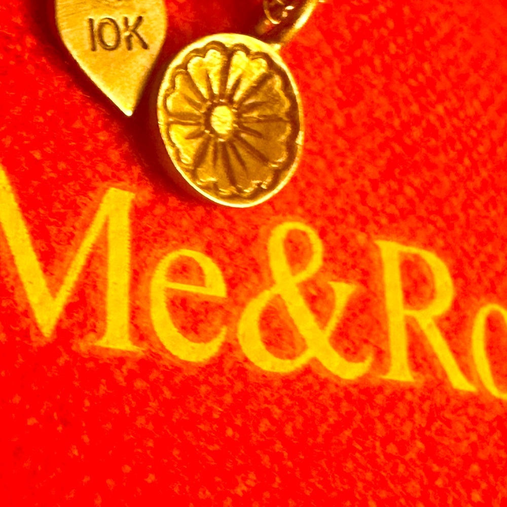 WOW POSHMARK - Authentic Me & Ro 10K Gold Engraved Reversible Pendant 10K Chain - Picture 14 of 16